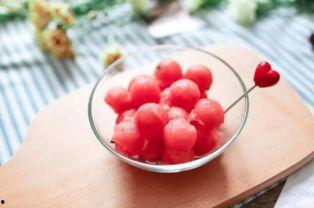 吃哈密瓜和西瓜呕吐,揭秘夏日水果搭配禁忌