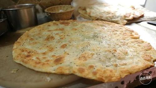 大饼哥吃瓜吃吐